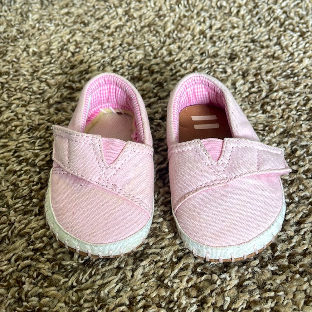 Toms